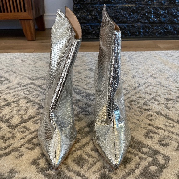 New Aqua Hendrix Metallic Silver Embossed Leather Stiletto Boots - size 10 - Picture 2 of 8